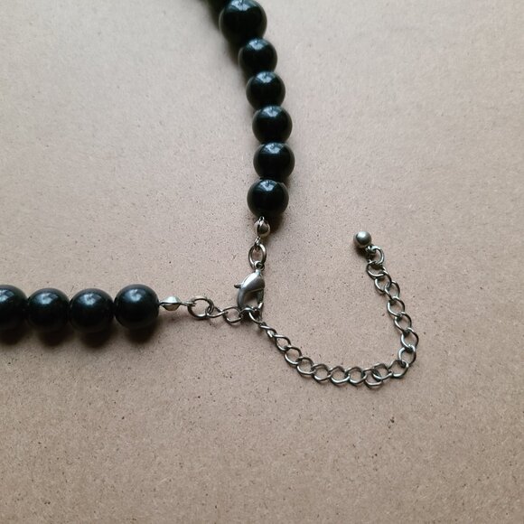 vintage etched bead necklace - Picture 2 of 4